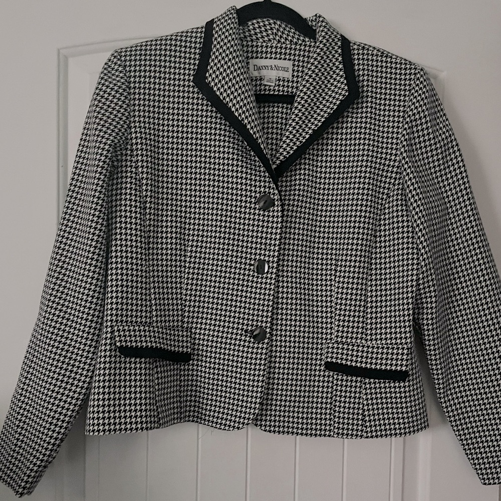 Danny & Nicole Black and White Blazer